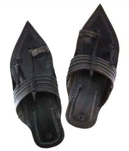 Lovely Black Extra Pointed Kolhapuri Chappal For Men