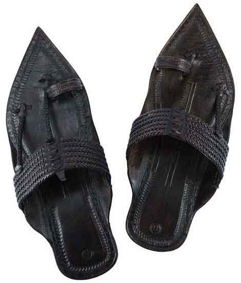 Gorgeous Black Six Braided Extra Pointed Kolhapuri Chappal For Men Six