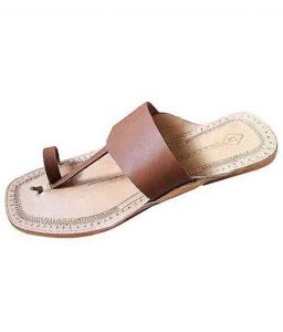 Pleasant Brown Triangular Belt Kolhapuri Chappal