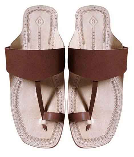 Pleasant Brown Triangular Belt Kolhapuri Chappal