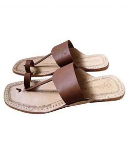 Pleasant Brown Triangular Belt Kolhapuri Chappal