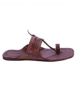 Pleasing Star Punching Dark Pink Kolhapuri Chappal For Men