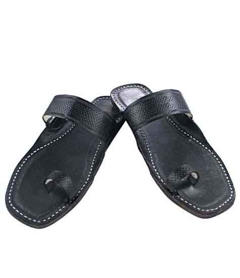 Calm Look Purple Embossing Design Men Chappal