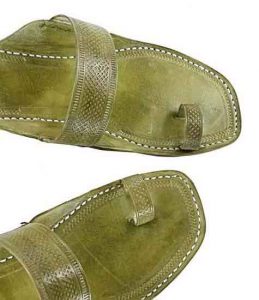 Breathtaking Seaweed Embossed Straight Belt Kolhapuri Chappal For Men