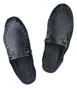 Breathtaking Black Kolhapuri Half Shoe