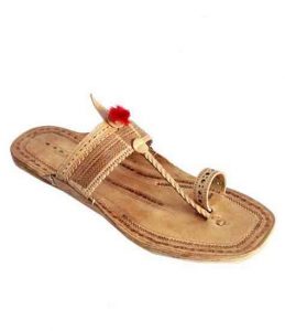 Delightful Typical Fine Braids Kolhapuri Ladies Chappal