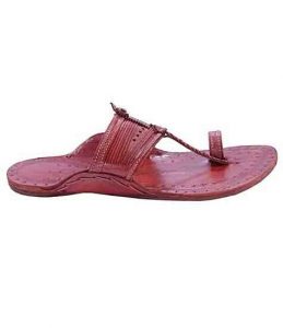 Overwhelming Pink Triangular Belt Kapshi Kolhapuri Chappal For Women