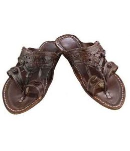 Old-Fashioned Dark Brown Punching And Embossing Kolhapuri Chappal For Women