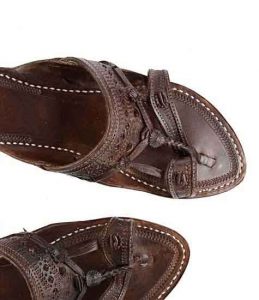 Old-Fashioned Dark Brown Punching And Embossing Kolhapuri Chappal For Women