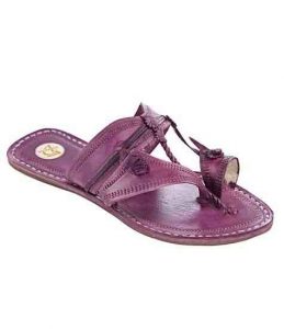 Antiqua Design Purple Pointed Kolhapuri Ladies Chappal