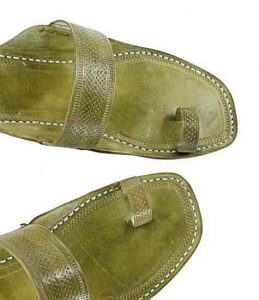 Breathtaking Seaweed Embossed Straight Belt Kolhapuri Chappal For Women