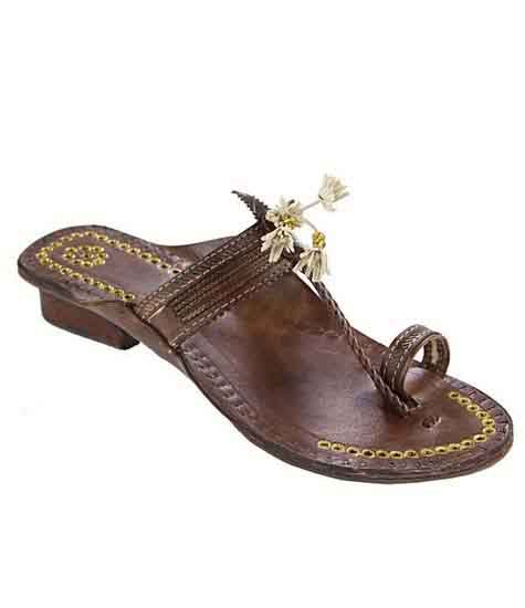 Delightful Designer’S High Heel Brown Fine Braids Golden Rivets Ladies Kolhapuri Chappal