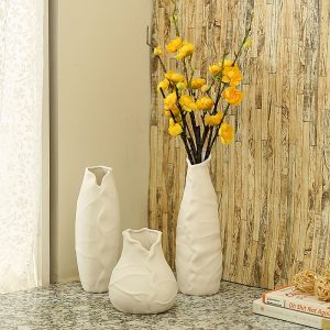 White Ceramic Beautiful Curvy Flower Vase - Set of 3