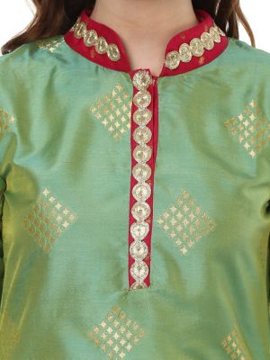 Women Green Embellished Straight Kurta