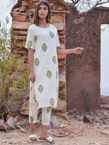 Shaamiya White Block Printed Pure Cotton Kurta