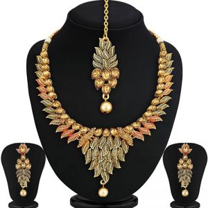 Blossomy Gold Plated Leaf Necklace Set For Women