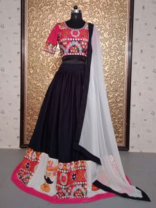 Letest Puppet Navratri Special Lehenga Choli