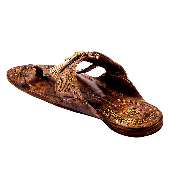 Luxury Golden Rivets Authentic Kolhapuri Chappal For Men - Zakarto