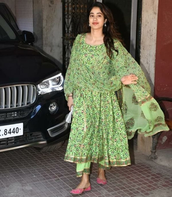 Janhvi Kapoors Ethnic Look  South India Fashion