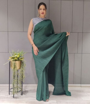 Green Beautiful Designer Jhalar Pallu Half-Pleated Saree