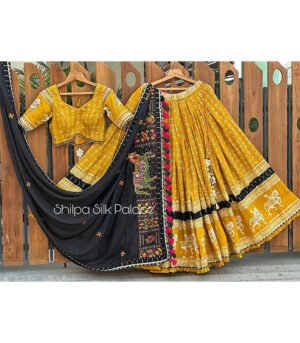 Yellow And White Present New Kinjal Dave Navratri Chaniya Choli